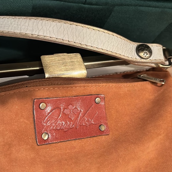 Patricia Nash Leather ladies hand bag. - Picture 4 of 6
